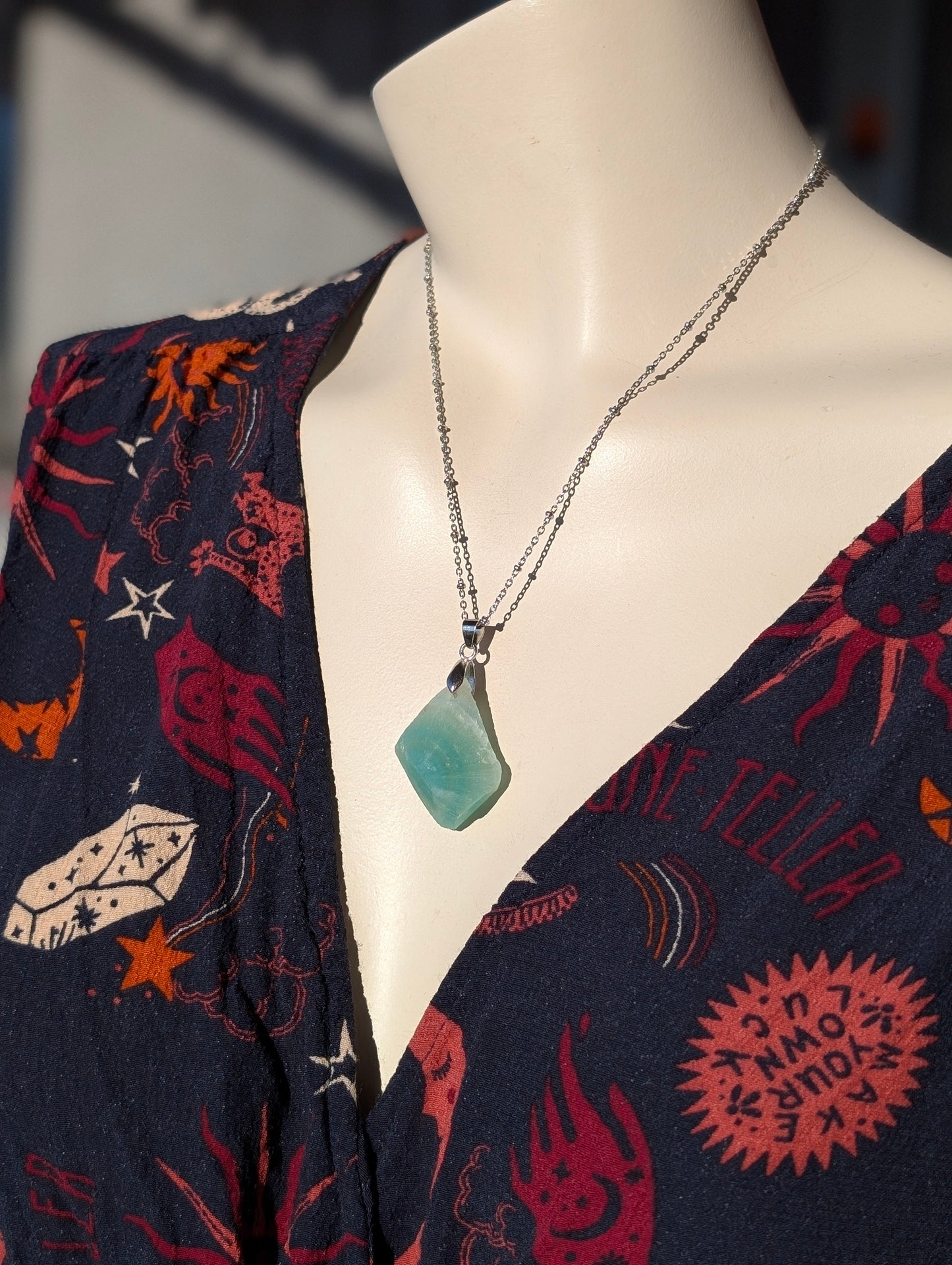 Collier brut calcite bleue