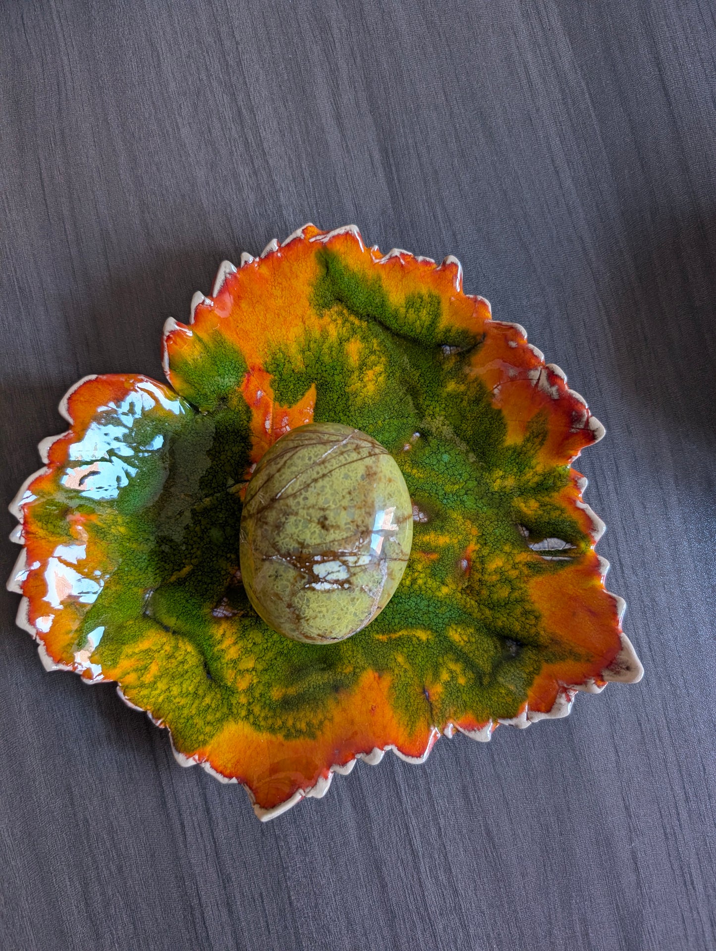 Lot poterie et opale verte