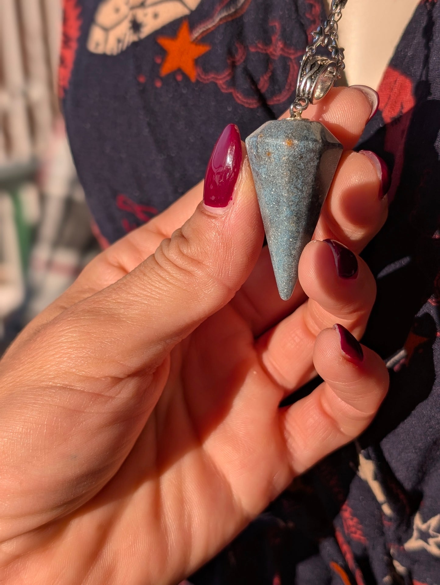 Collier pendule en trolléite long sautoir