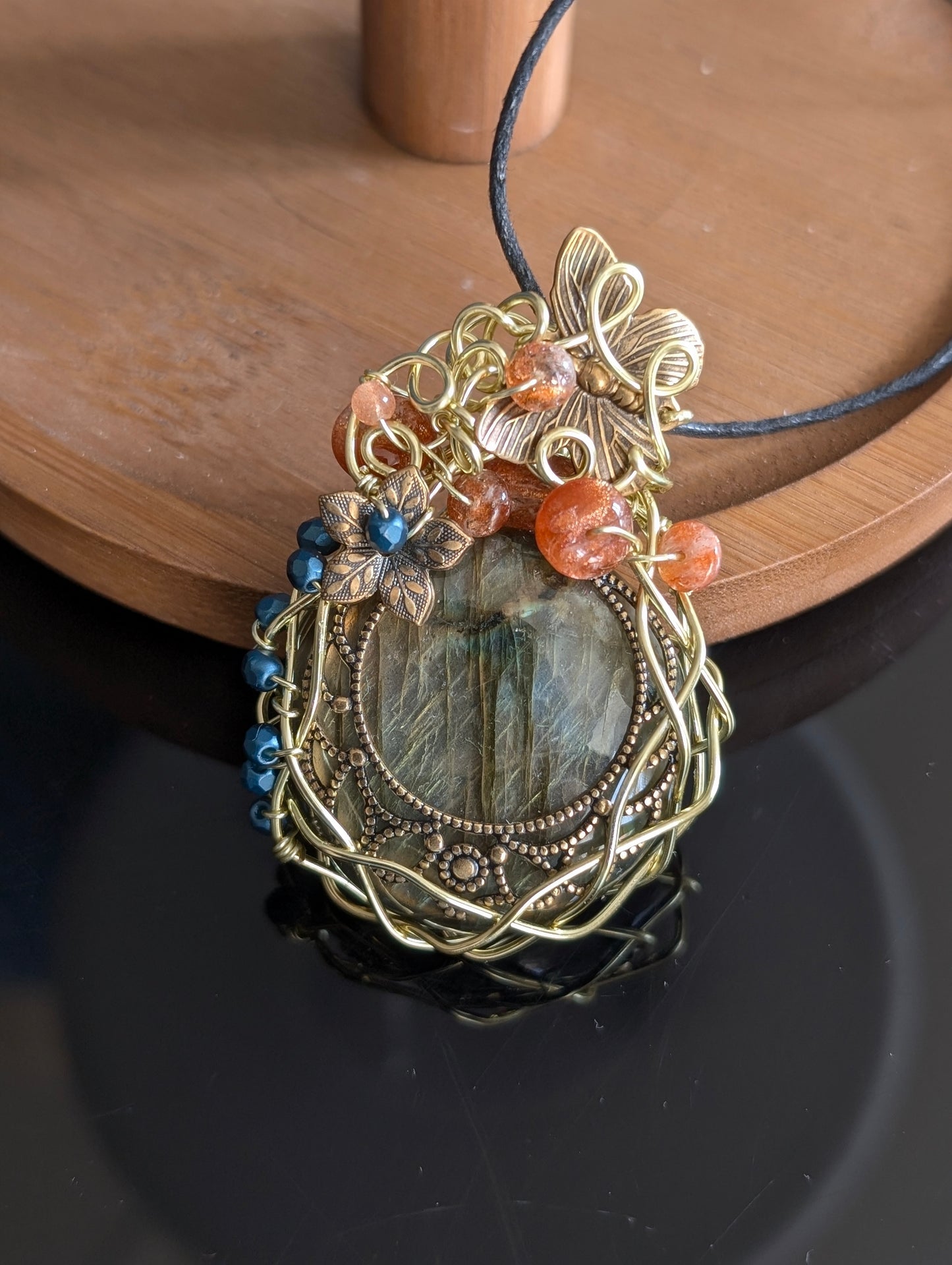 Collier wirewrap en labradorite