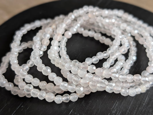 1 bracelet en quartz rose naturel