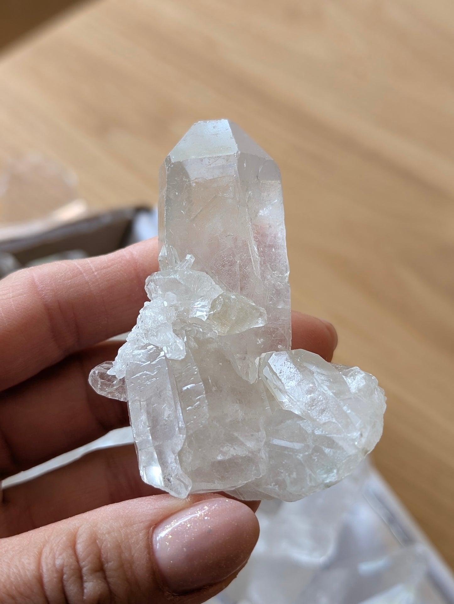 Pointe de cristal de roche brute grande taille