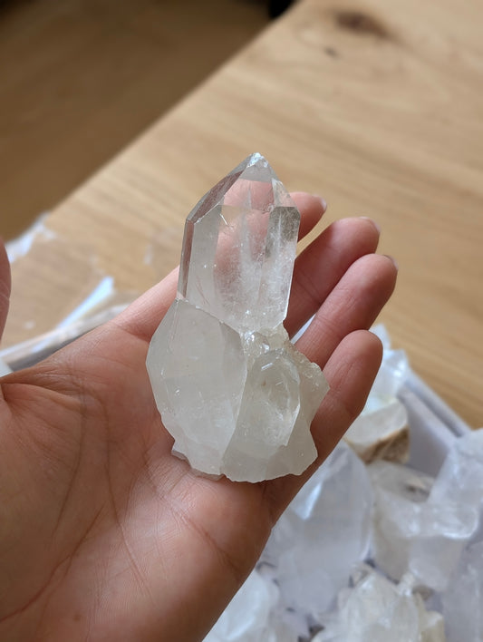 Pointe de cristal de roche brute grande taille