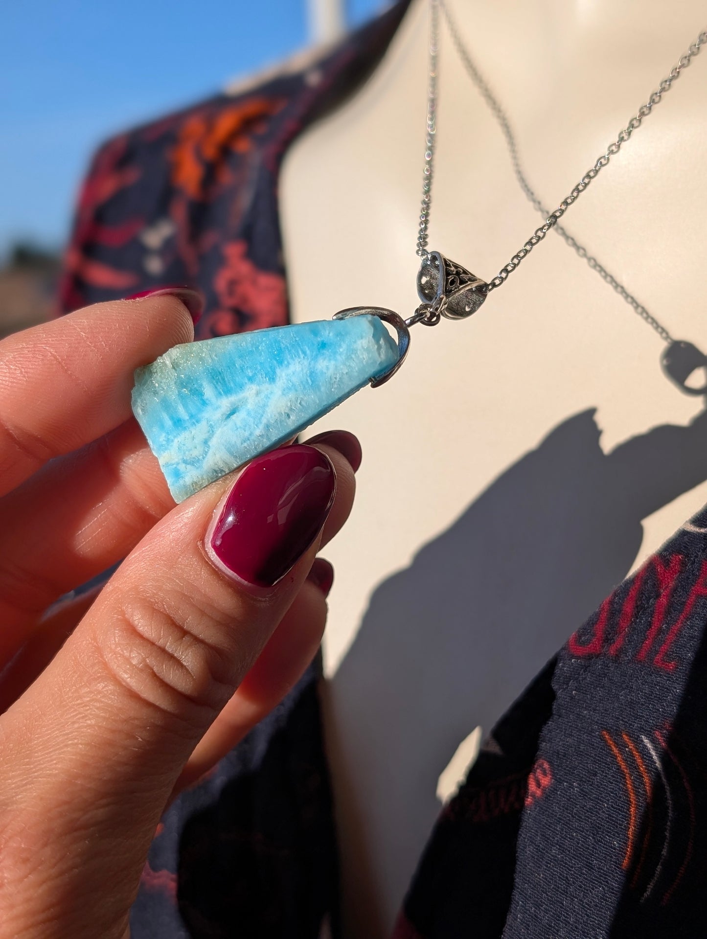 Collier brut aragonite bleue