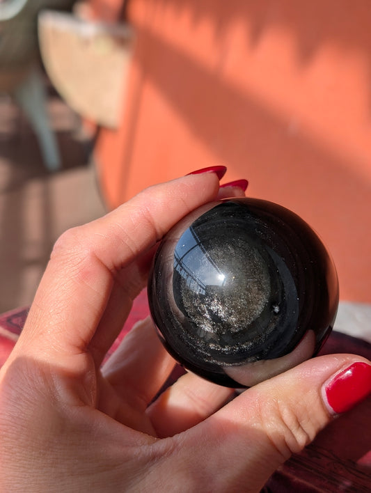 Sphère obsidienne argentée