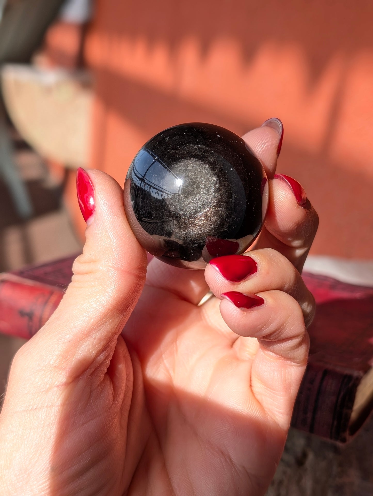 Sphère obsidienne argentée