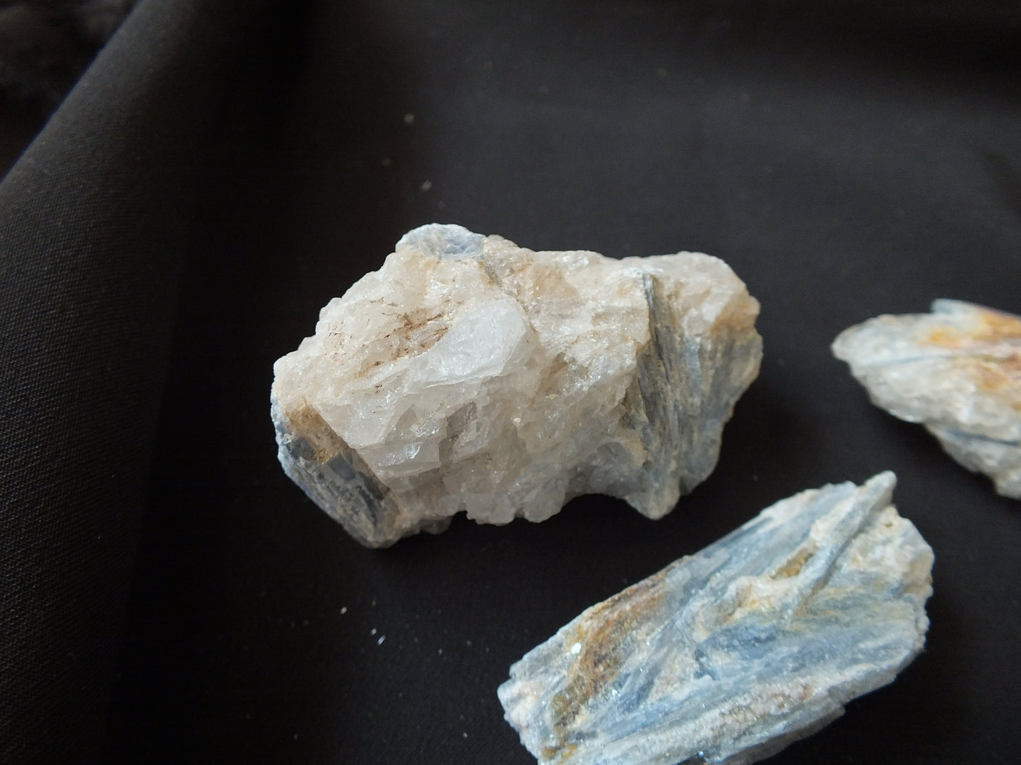 Morceau de disthène cyanite bleue