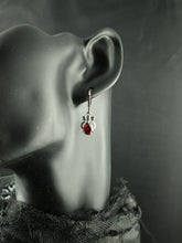 Charger la photo dans la galerie, Boucles d&#39;oreilles fantaisie zirconia rouge