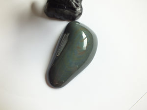 Obsidienne mentogochol grand galet plat RARE-8 x 4.5 cm