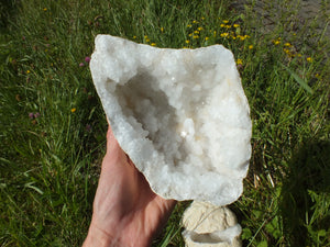 1 géode de cristal de roche 19x14 cm - AU CHOIX