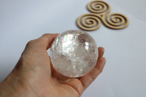 Sphère en cristal de roche 7 cm avec support - COLIS *I*
