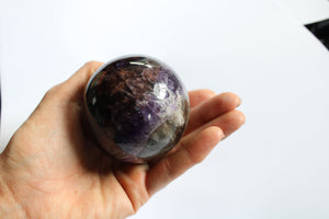 Sphère en Améthyste avec socle 429 grammes 7.1 cm *5*