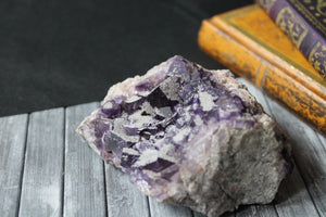 Fluorite violette brute