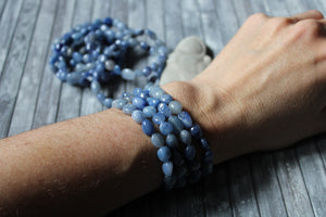 1 Bracelet en aventurine bleue - quartz bleu-  poignet fin