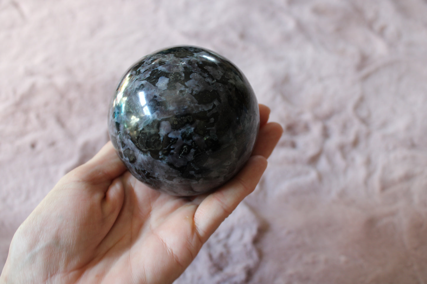 1 Sphère de gabbro ou lunélite 8 cm 837 grammes