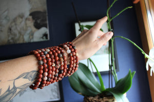1 Bracelet élastiqué en jaspe rouge poignet moyen à large