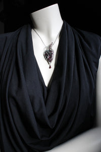 Collier avec eudialyte silver filled