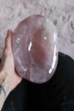 Charger la photo dans la galerie, 1 bol en quartz rose 2.44 kg 19x12 cm