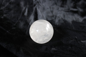 Sphère en cristal de roche 5.5 cm avec support